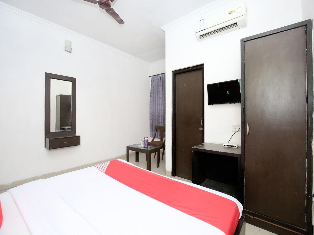 Oyo 12972 Hotel Krishna Castle Amritsar Exteriör bild
