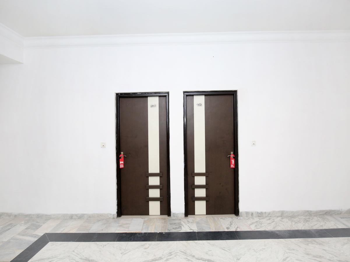 Oyo 12972 Hotel Krishna Castle Amritsar Exteriör bild