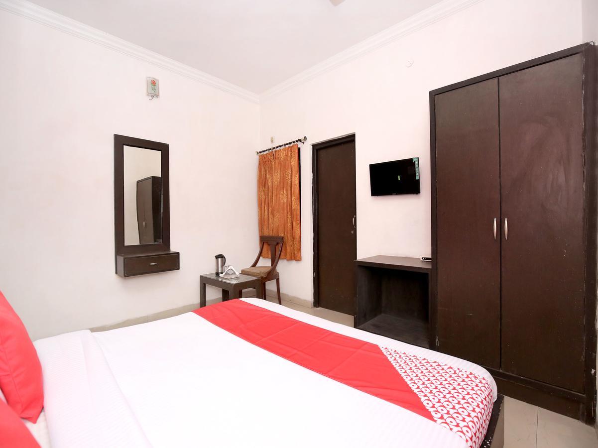 Oyo 12972 Hotel Krishna Castle Amritsar Exteriör bild